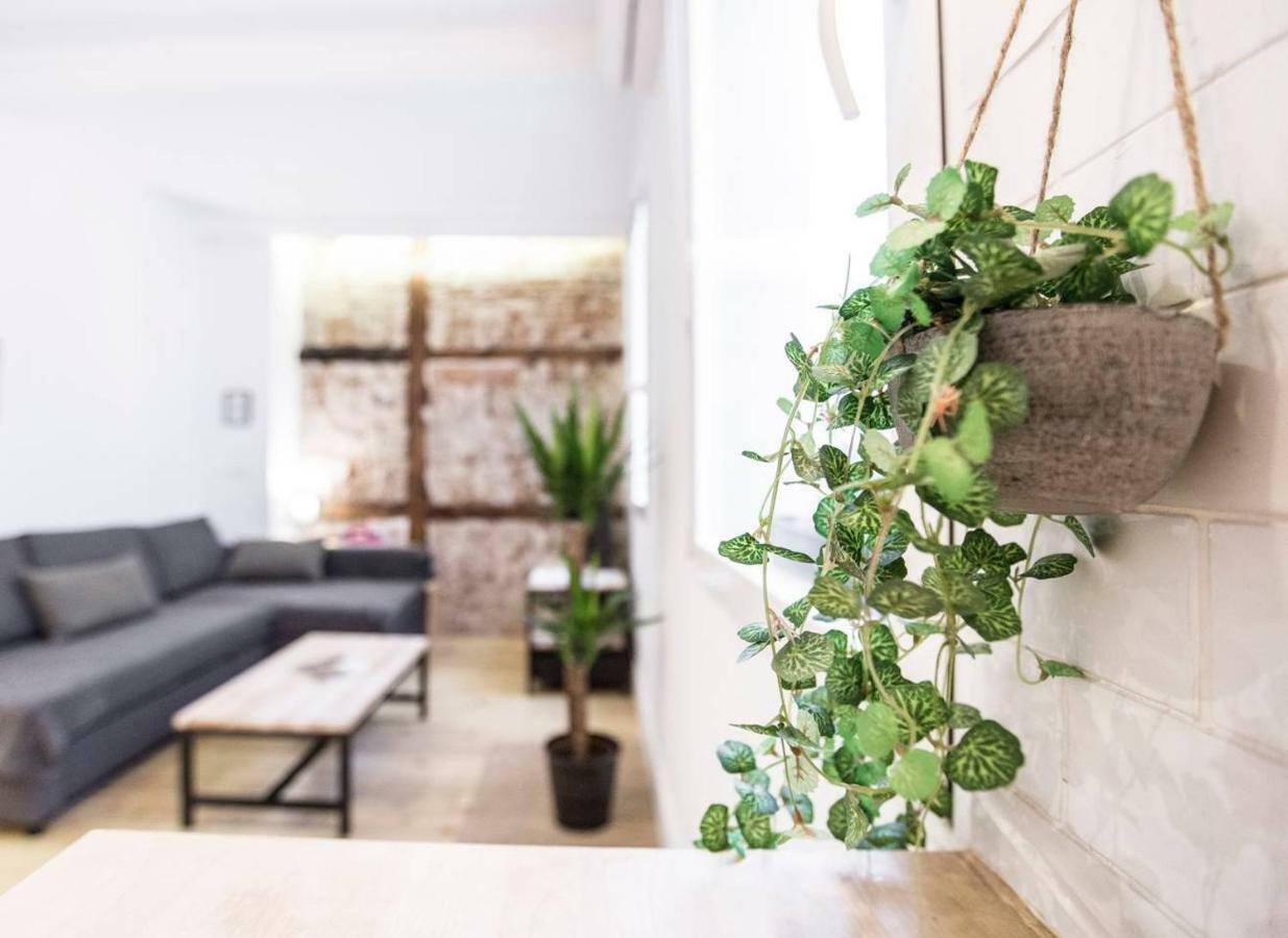 Appartamento Intimate And Artistic Flat Wifi Puerta Del Sol Madrid Esterno foto