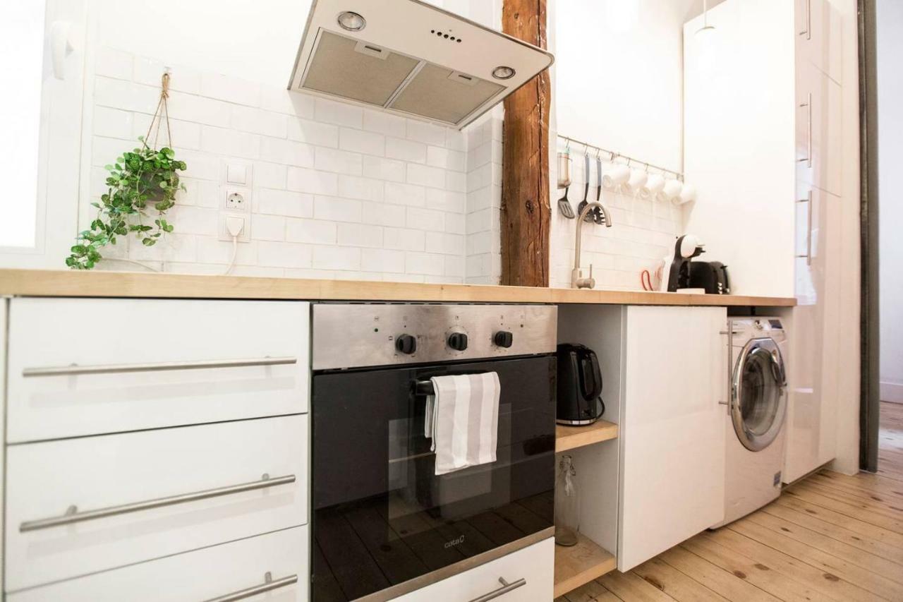 Appartamento Intimate And Artistic Flat Wifi Puerta Del Sol Madrid Esterno foto
